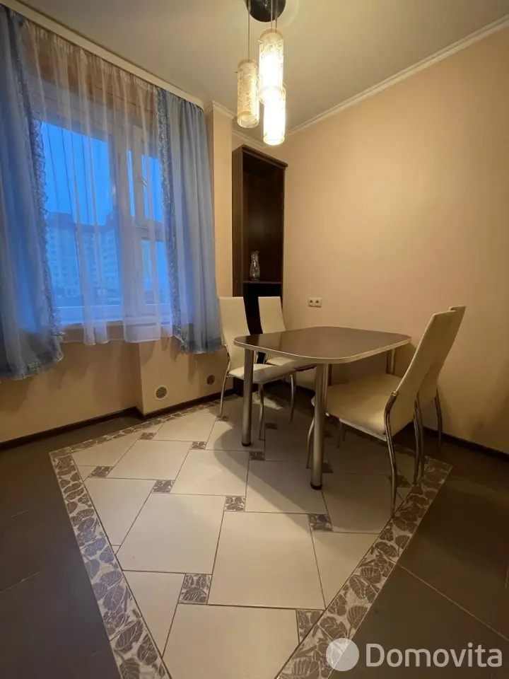 квартира, Минск, ул. Пимена Панченко, д. 52, стоимость аренды 1 300 р./мес.