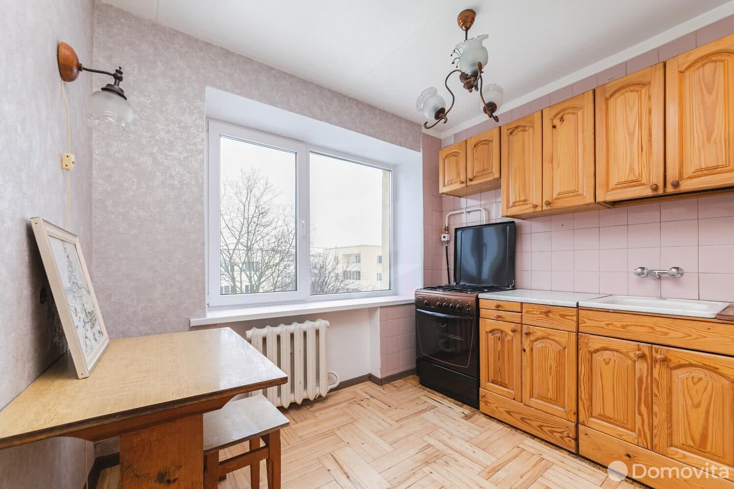Купить 3-комнатную квартиру в Минске, ул. Пугачевская, д. 11, 105000 USD, код: 962862 - фото 2