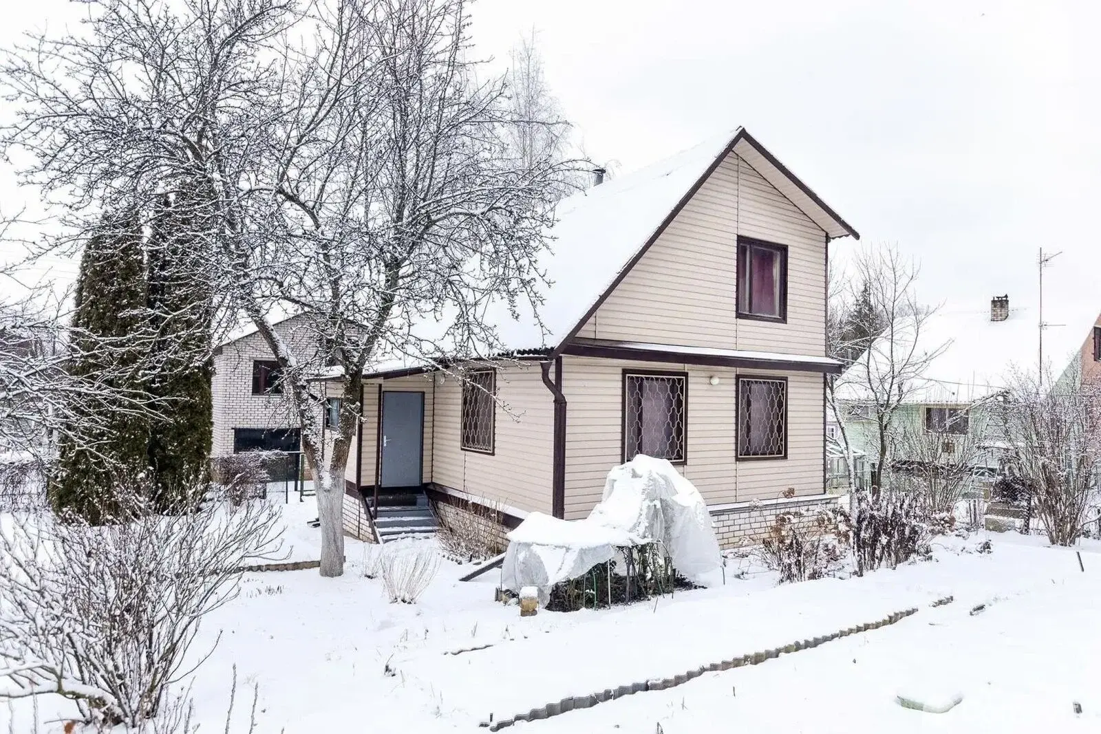 дом, Домашаны, 