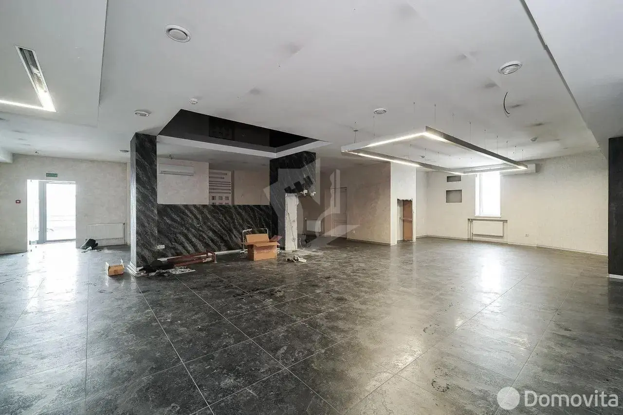 Снять торговую точку на ул. Неманская, д. 2 в Минске, 2874USD, код 968251 - фото 1