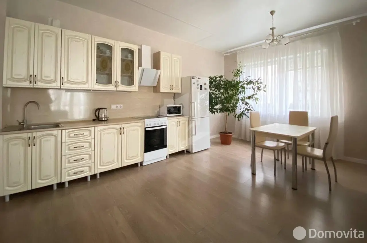 квартира, Минск, ул. Максима Богдановича, д. 52Б, стоимость аренды 1 989 р./мес.