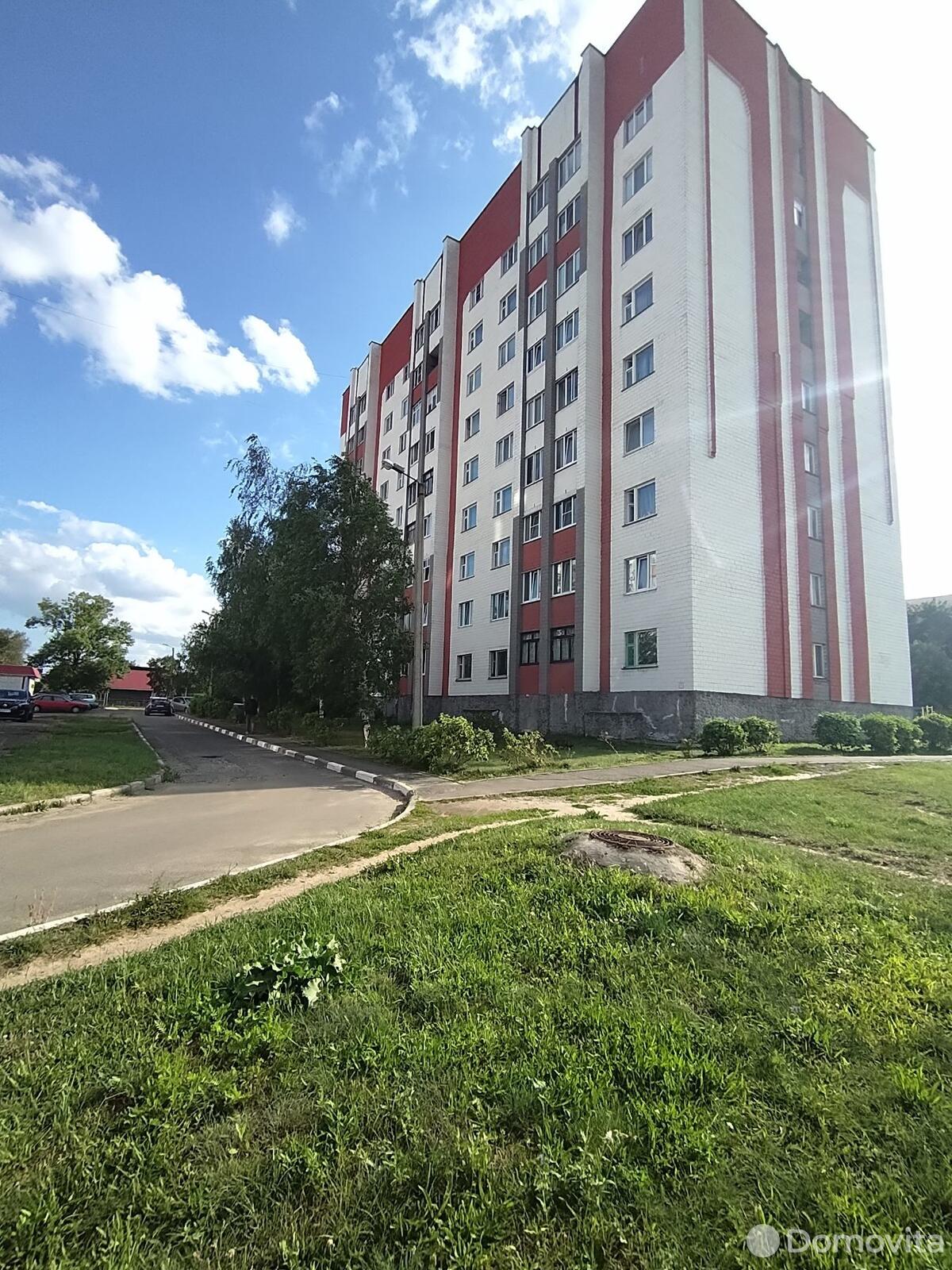 Купить 3-комнатную квартиру в Жлобине, ул. Ковалёва, д. 4В, 45000 USD, код: 1039538 - фото 1