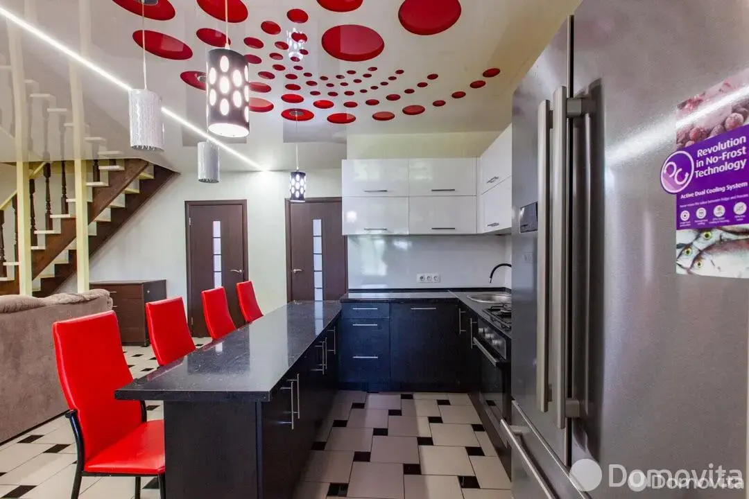 коттедж, Моторовщина, ул. Цветочная, д. 6 - лучшее предложение