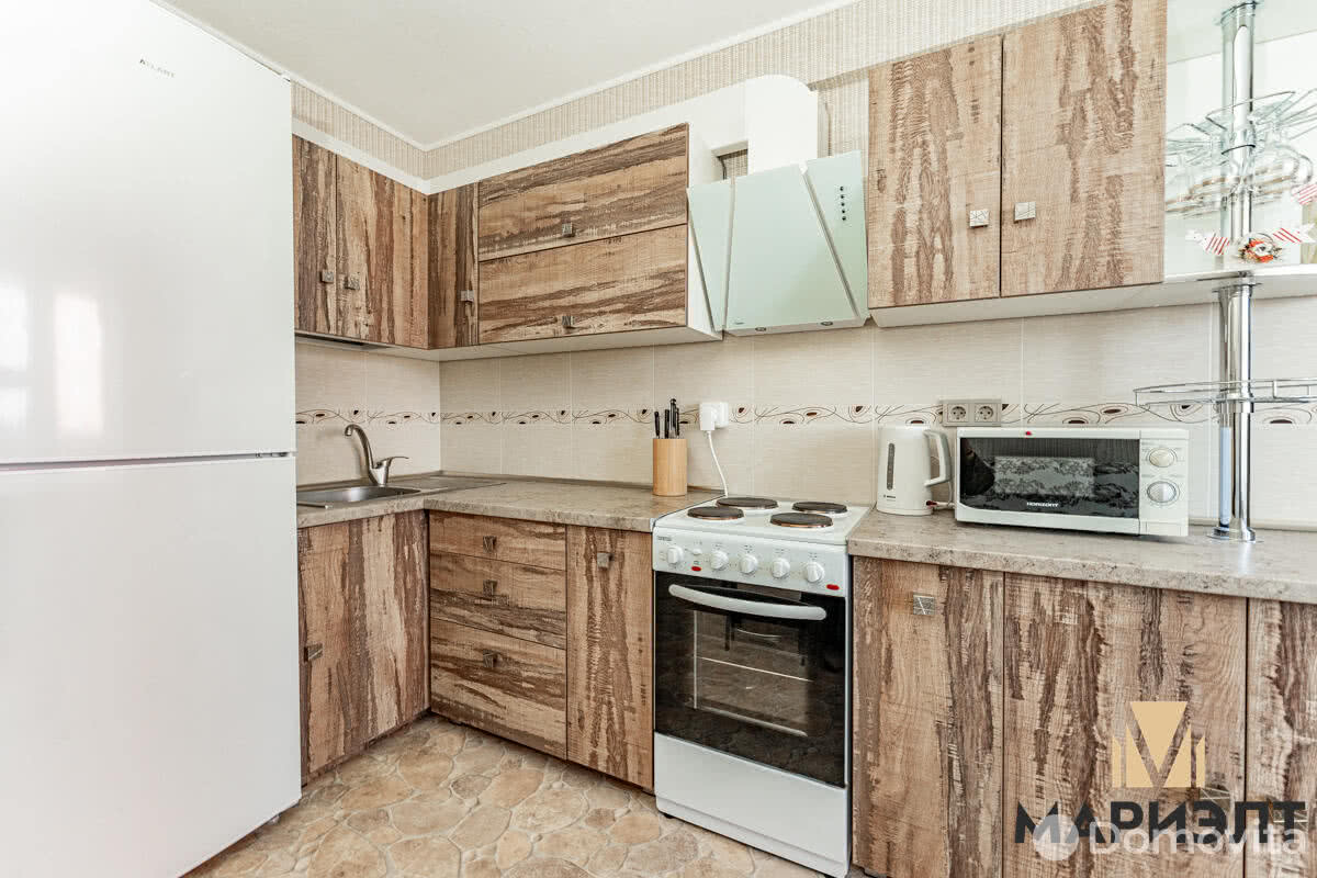 Купить 1-комнатную квартиру в Минске, ул. Юрия Семеняко, д. 30, 73000 USD, код: 991313 - фото 2