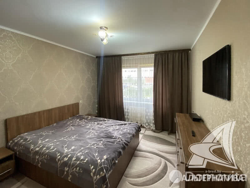 Купить 3-комнатную квартиру в Бресте, ул. Криштофовича, 74900 USD, код: 1037528 - фото 1