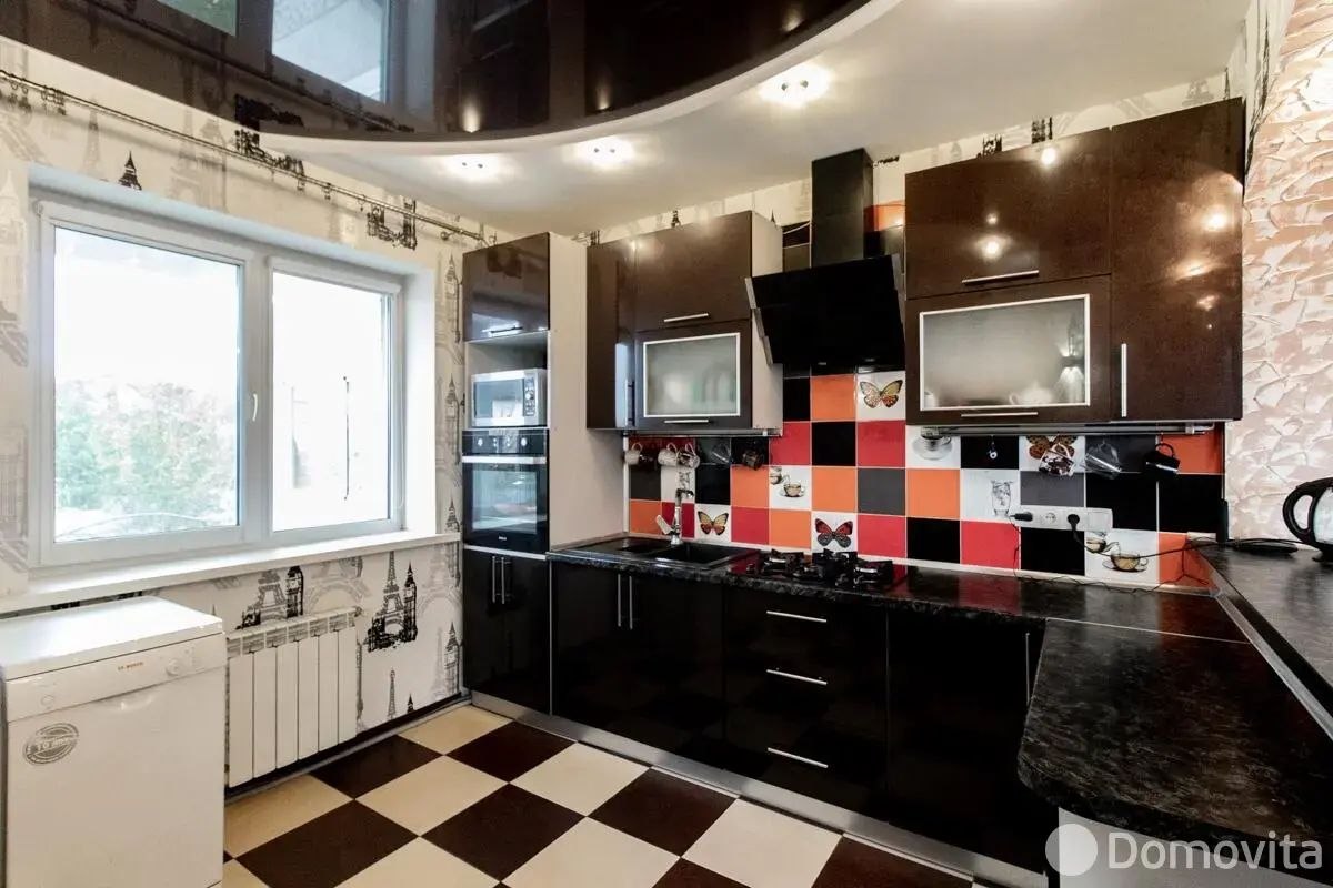 дом, Большой Тростенец, ул. Школьная