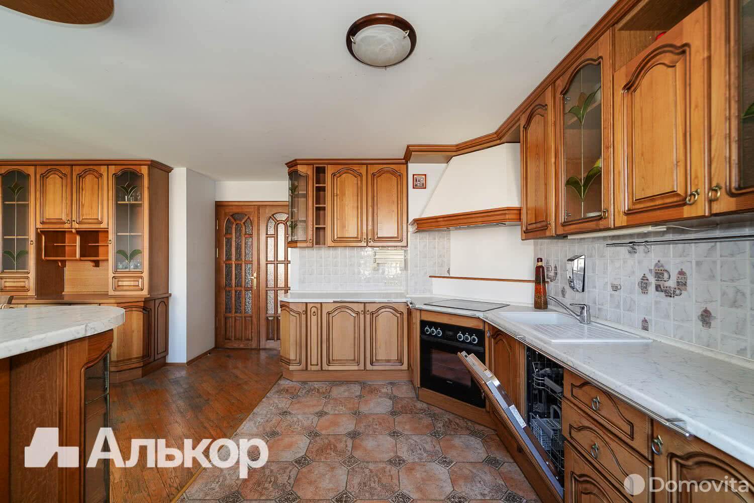 Купить 4-комнатную квартиру в Минске, Логойский тр-т, д. 10, 238000 USD, код: 1007133 - фото 3