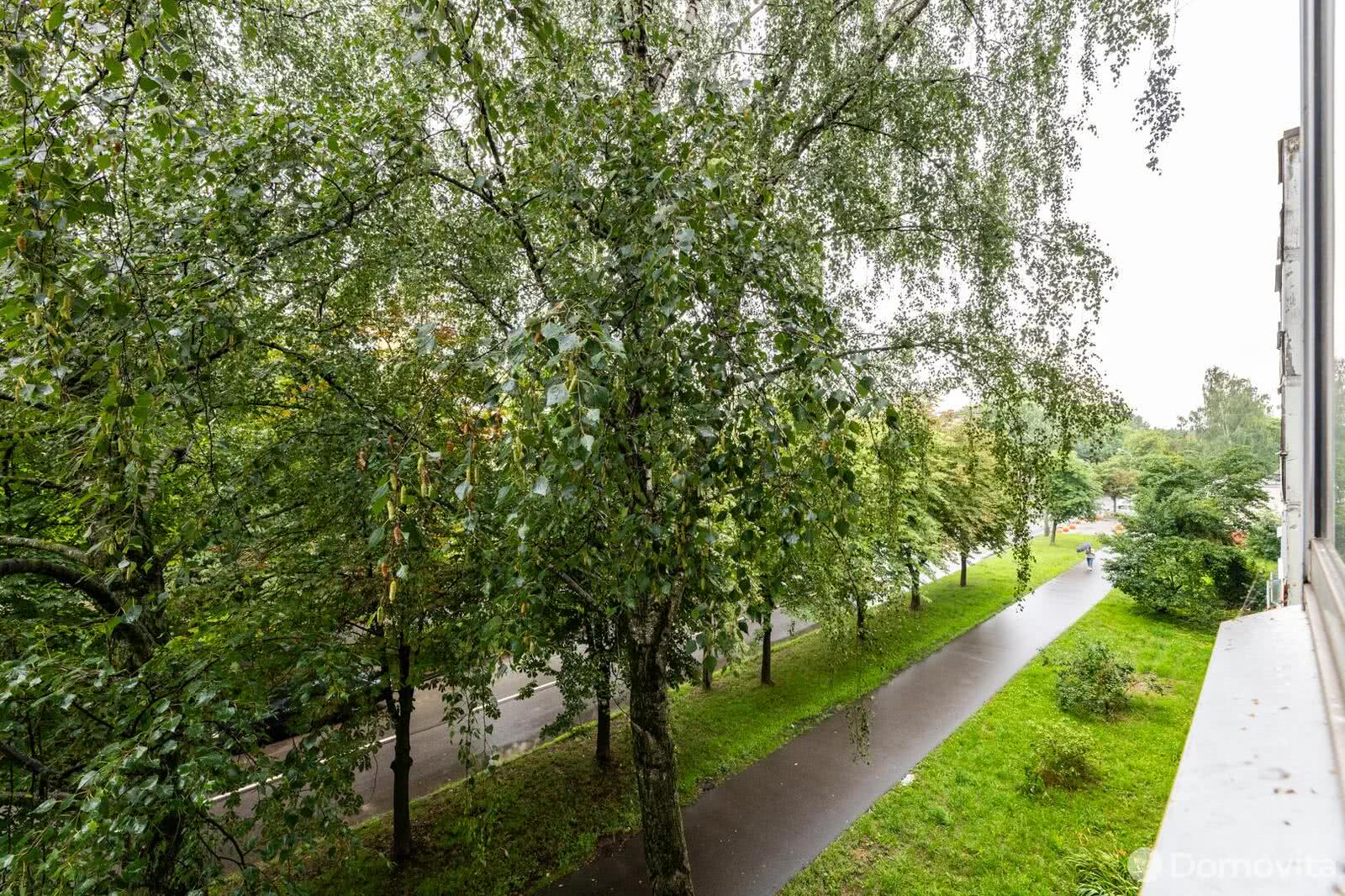 Купить 2-комнатную квартиру в Минске, ул. Ауэзова, д. 11, 52000 USD, код: 1026705 - фото 1