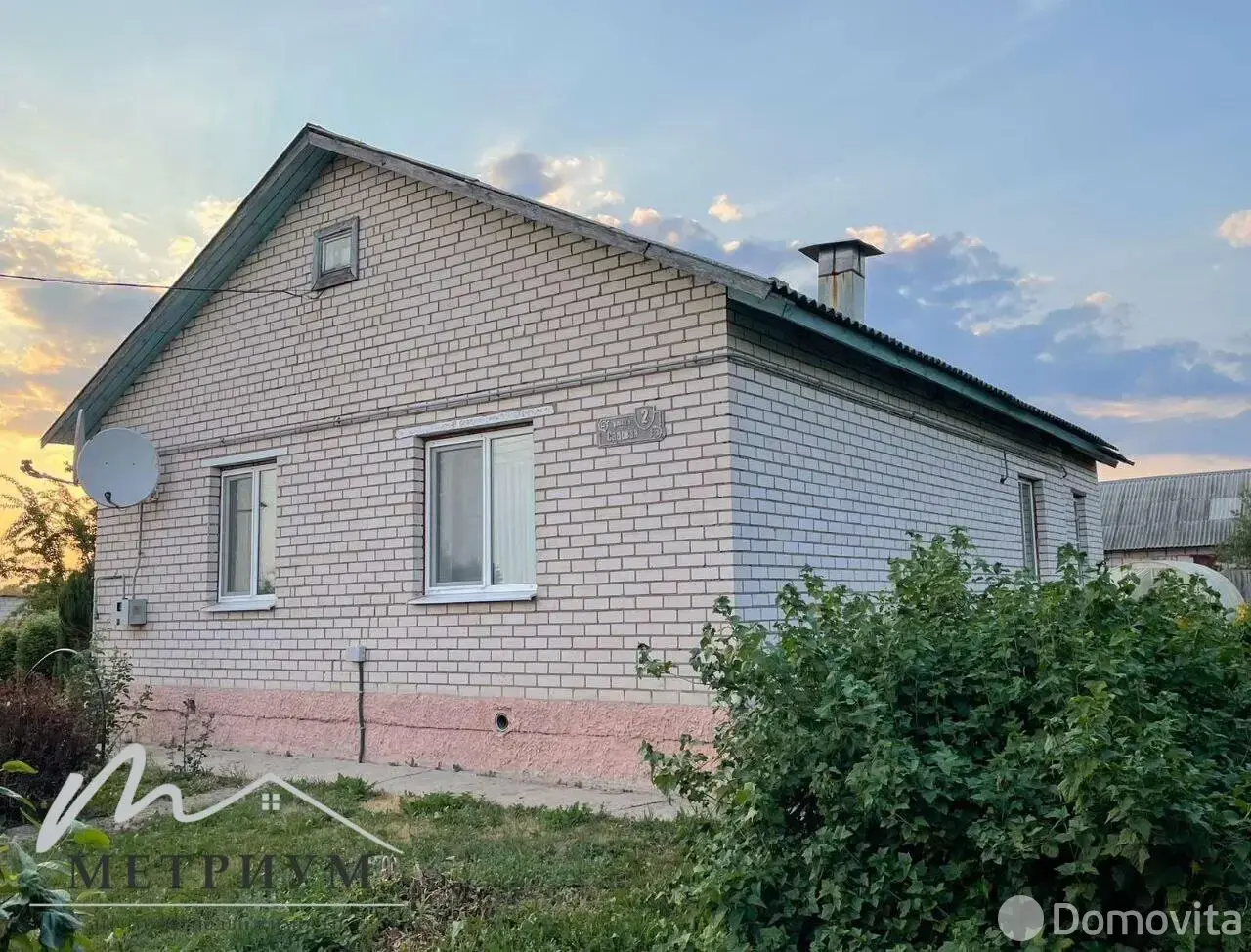 дом, Любишино, ул. Садовая