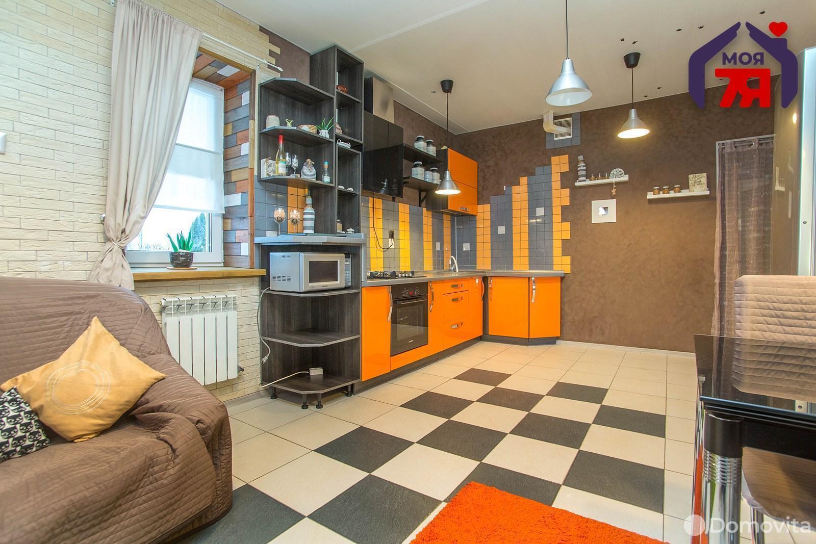 Продать 2-этажный дом в Молодечно, Минская область ул. Лешковича, 145000USD, код 638016 - фото 1