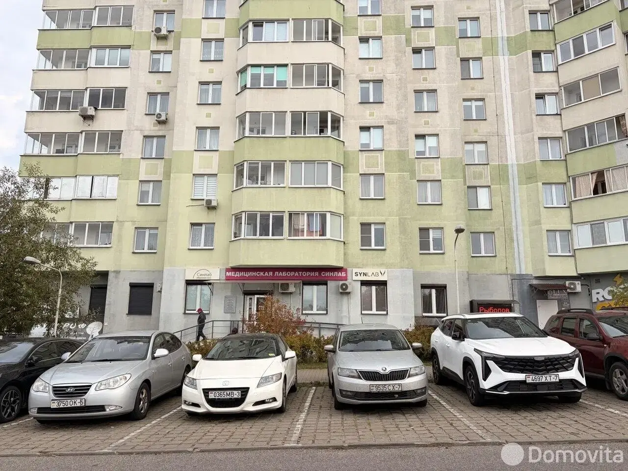Помещение под сферу услуг в Минске, ул. Неманская, д. 3, код 4208 - фото 1
