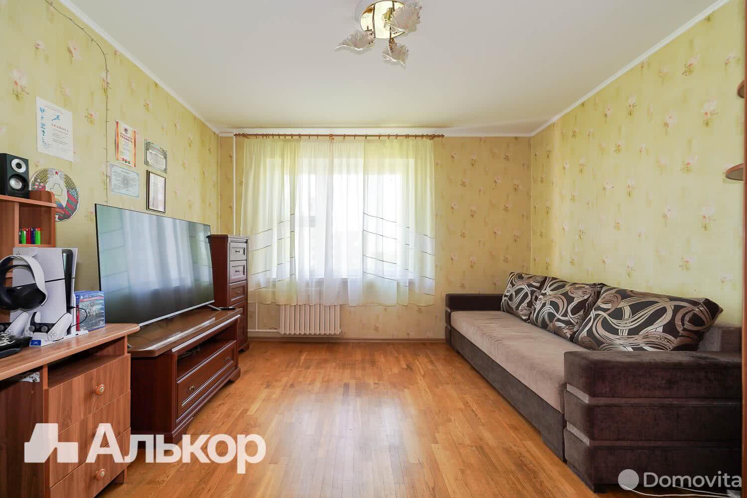 Купить 3-комнатную квартиру в Минске, ул. Скрипникова, д. 21, 120000 USD, код: 1000023 - фото 5