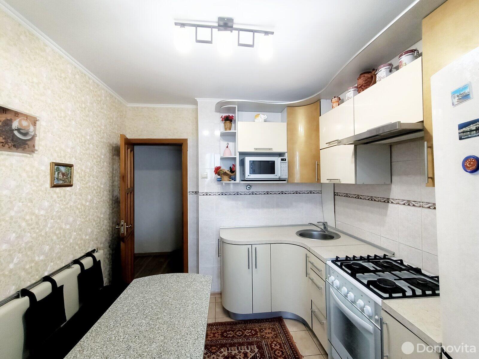 Купить 4-комнатную квартиру в Гомеле, ул. Макаенка, д. 27/3, 72500 USD, код: 949648 - фото 2