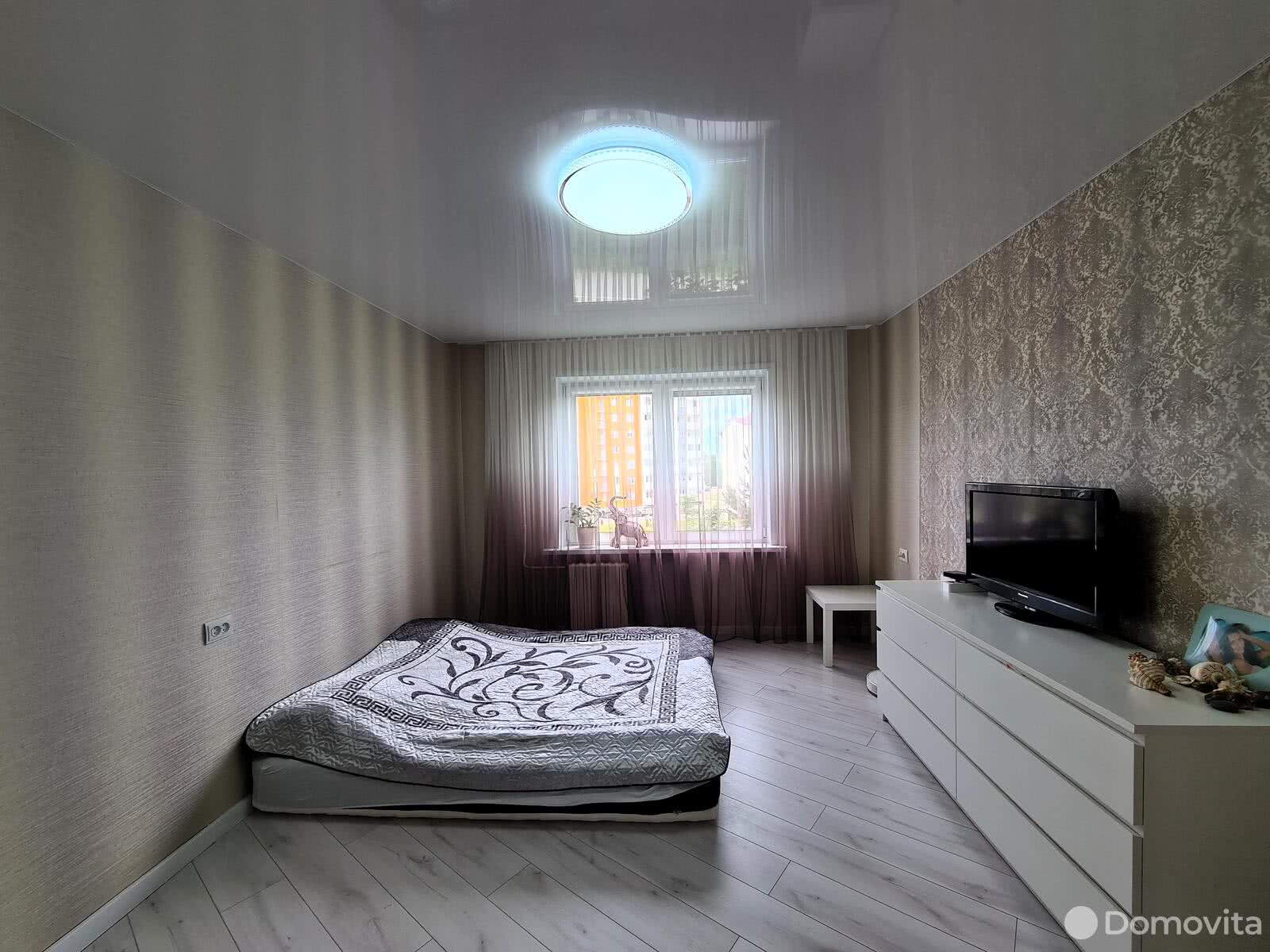 Продажа 2-комнатной квартиры в Борисове, ул. Чаловской, д. 51, 67000 USD, код: 1012441 - фото 1