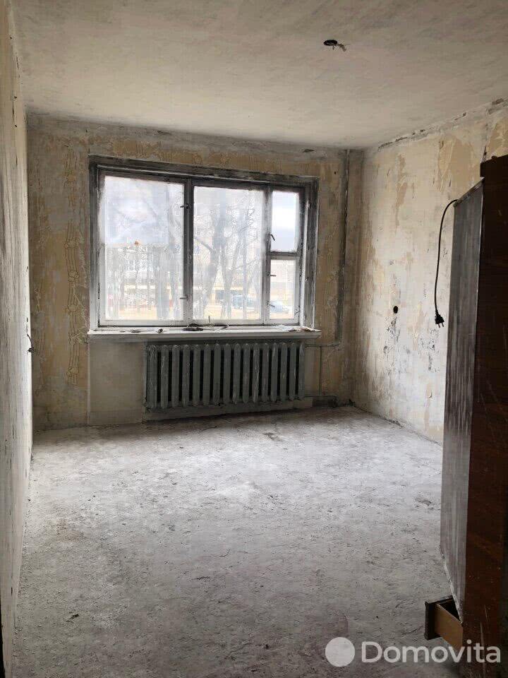 квартира, Борисов, ул. Строителей, д. 34, стоимость продажи 117 587 р.