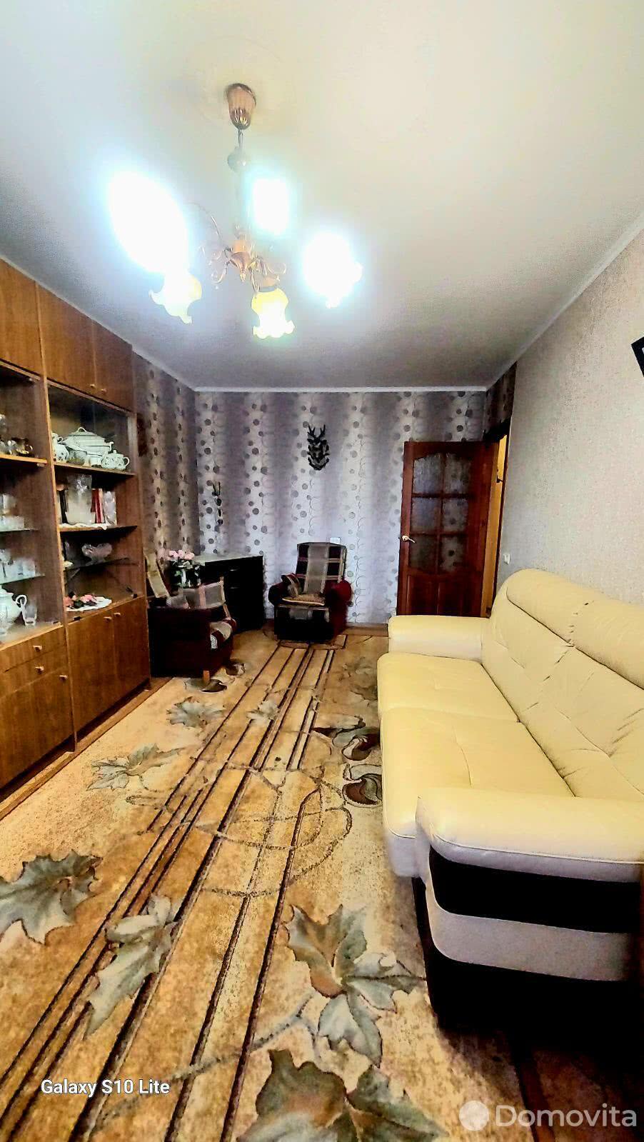 Купить 3-комнатную квартиру в Минске, пр-т Газеты Звязда, д. 8, 78000 USD, код: 1006656 - фото 2
