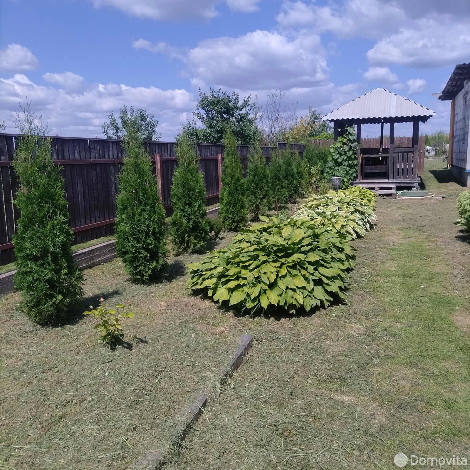  Коттедж Дом на сутки на сутки в Калюге ул. Космонавтов, 150BYN, код 1498 - фото 1