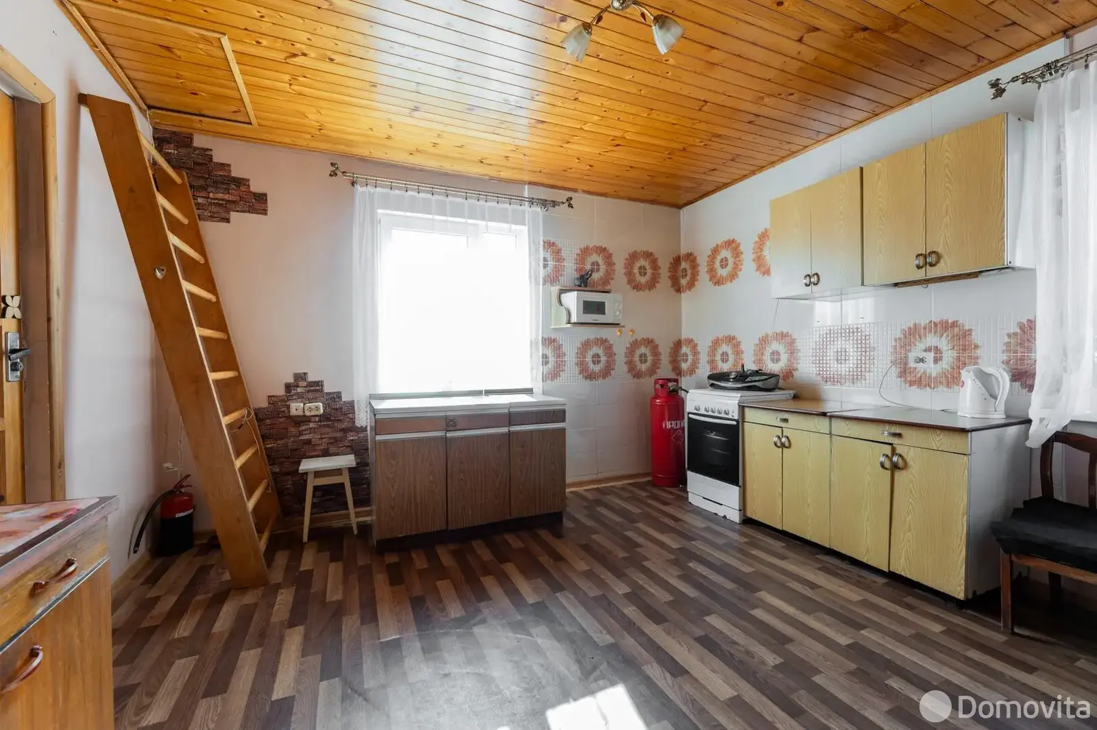 дом, Шпильки, 