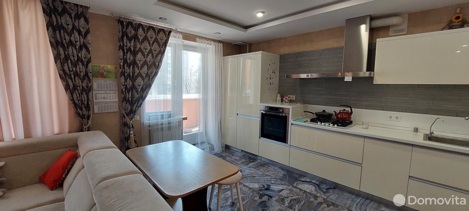 Купить 3-комнатную квартиру в Витебске, ул. Комсомольская, д. 12, 87900 USD, код: 897756 - фото 3