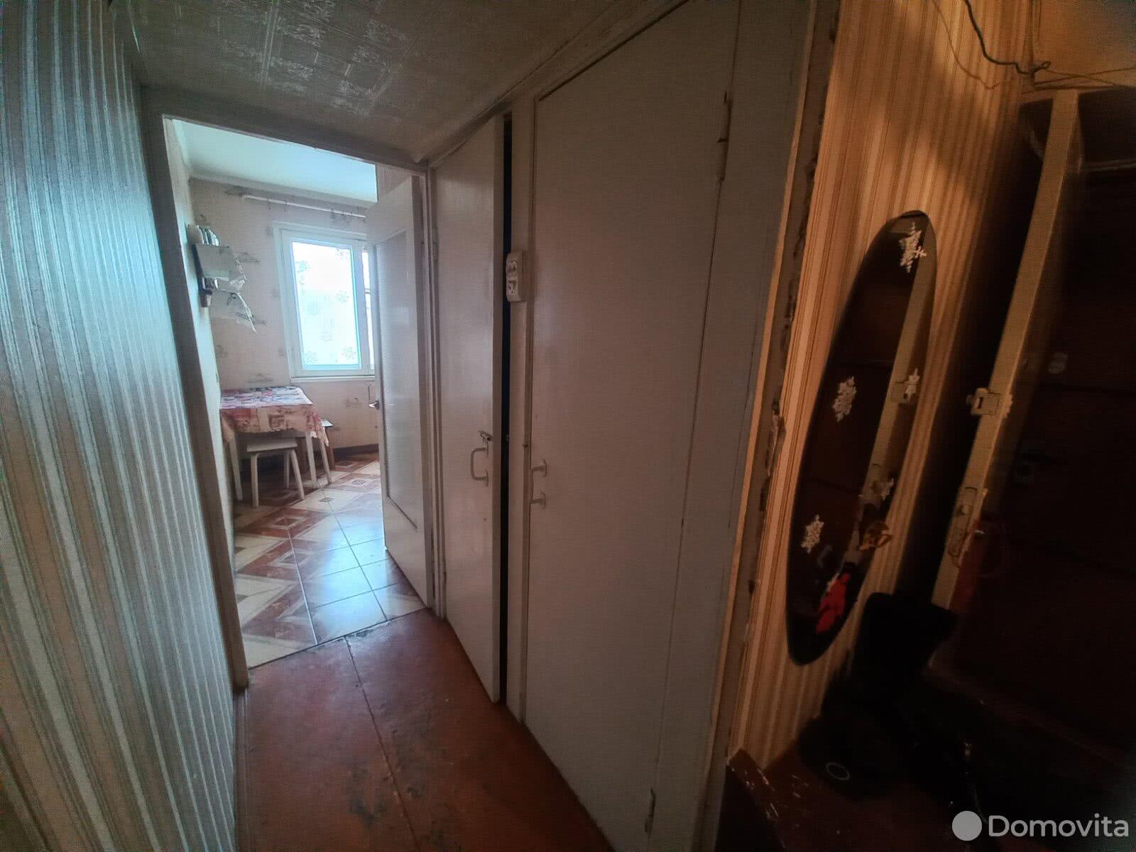 Купить 3-комнатную квартиру в Гомеле, ул. Малайчука, д. 33, 35000 USD, код: 1012129 - фото 1