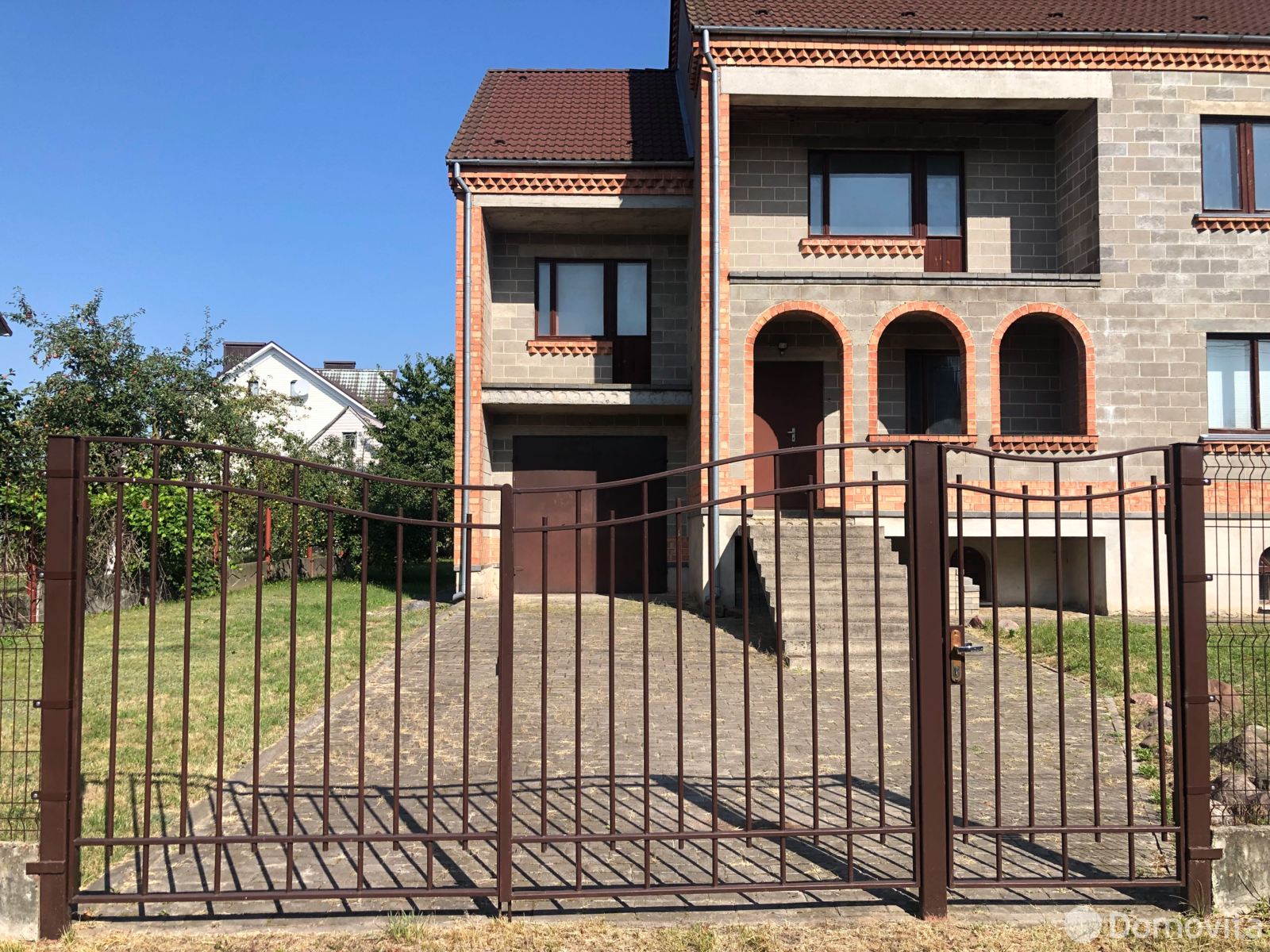 дом, Слуцк, ул. Луговая, д. 1 - лучшее предложение