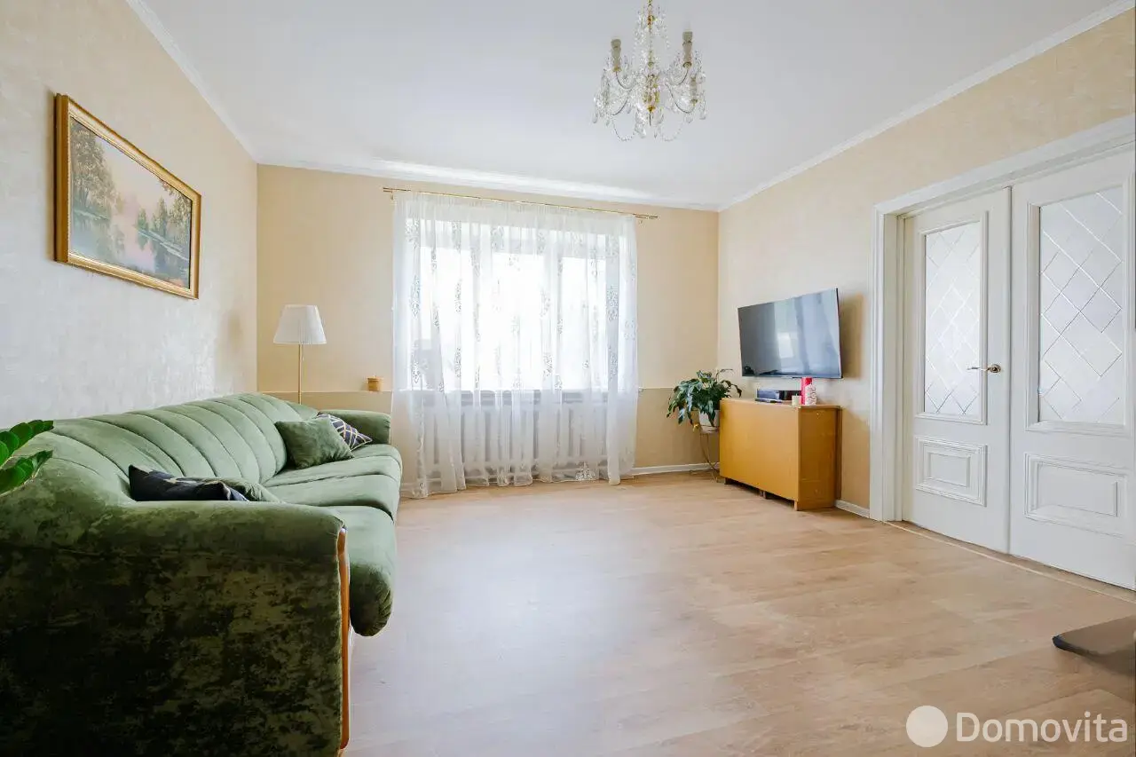 коттедж, Логойск, ул. Партизанская, стоимость продажи 314 528 р.