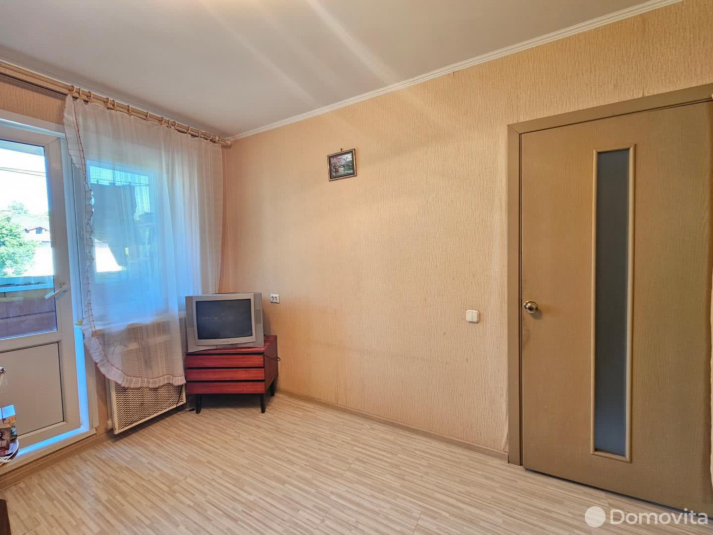 Продажа 1-комнатной квартиры в Солигорске, ул. Ленинского Комсомола, д. 14, 26000 USD, код: 1006218 - фото 3