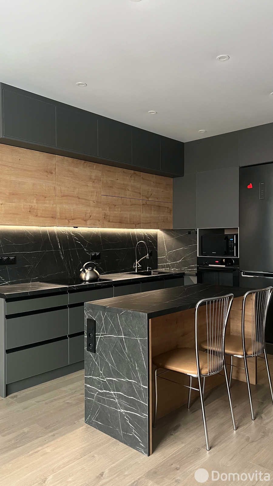 Снять 3-комнатную квартиру в Минске, ул. Аэродромная, д. 20, 850USD, код 149220 - фото 1