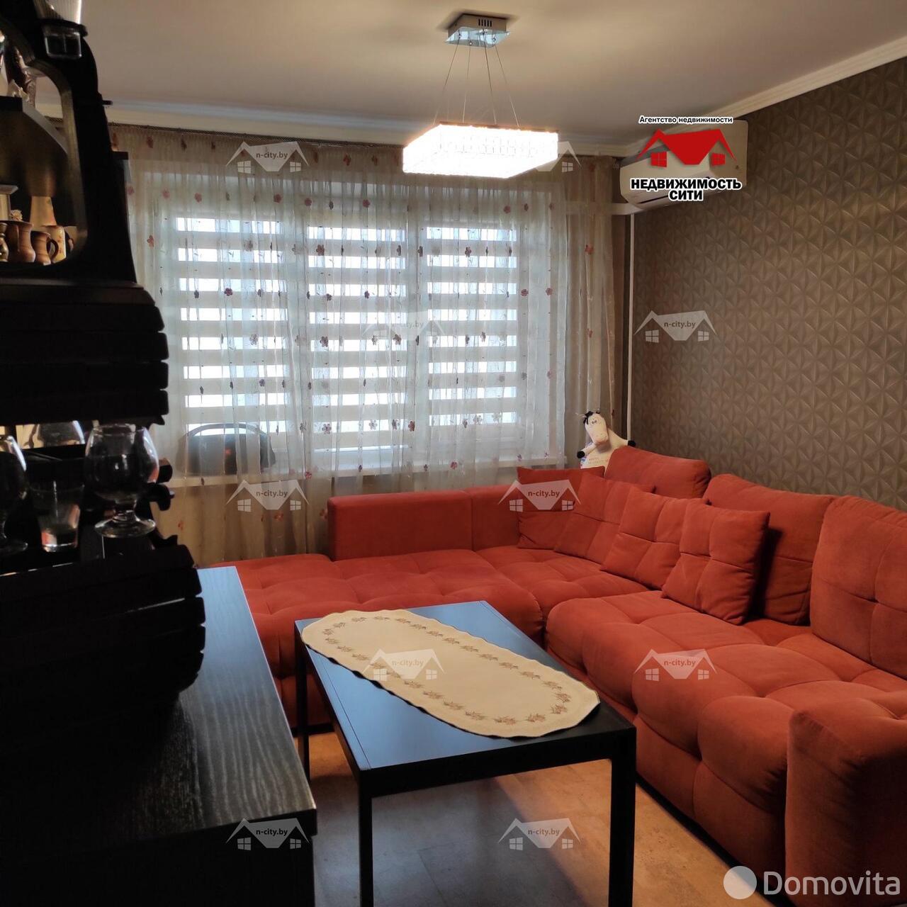Купить 3-комнатную квартиру в Солигорске, ул. Богомолова, д. 2, 52000 USD, код: 820658 - фото 1