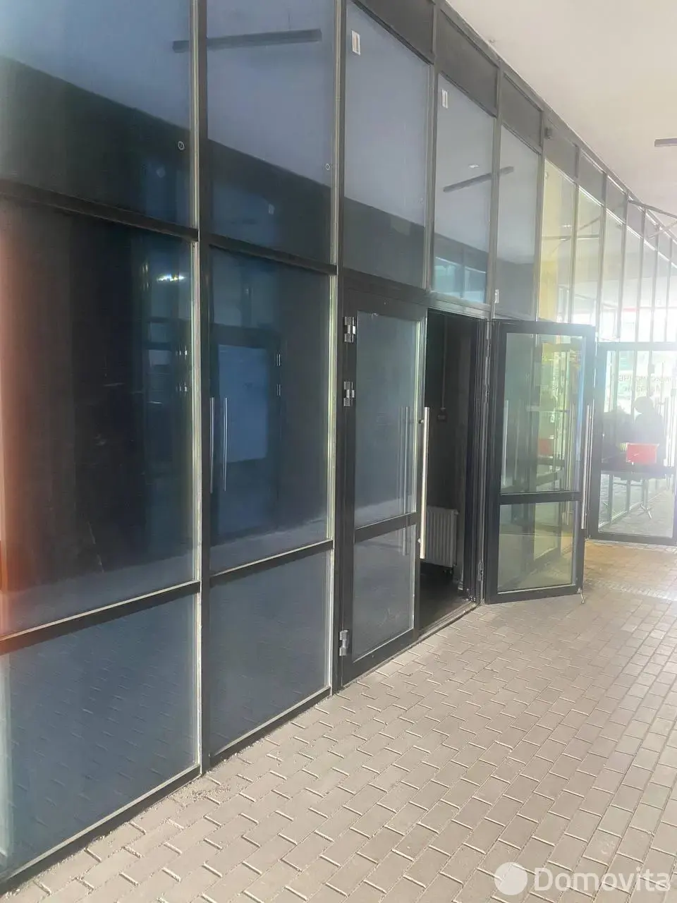 торговый объект, Минск, ул. Братская, д. 11 на ст. метро Аэродромная