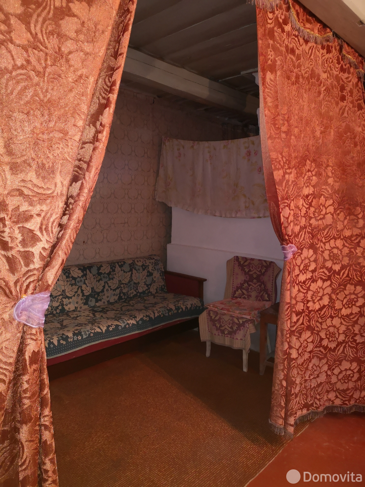 дом, Стайки, ул. Центральная, д. 15 