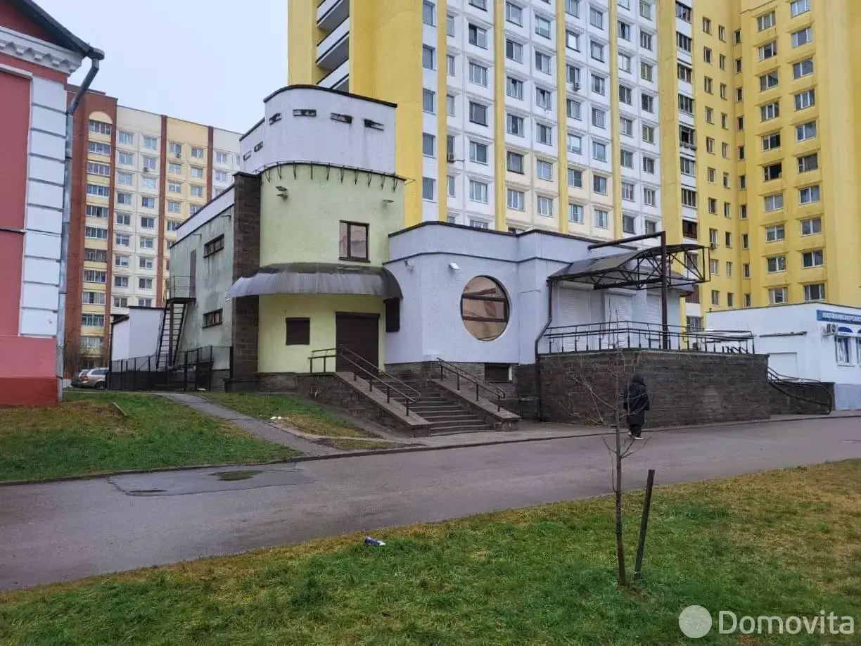 Снять офис на пр-т Генерала Людникова, д. 16/а в Витебске, 5269USD, код 16300 - фото 1