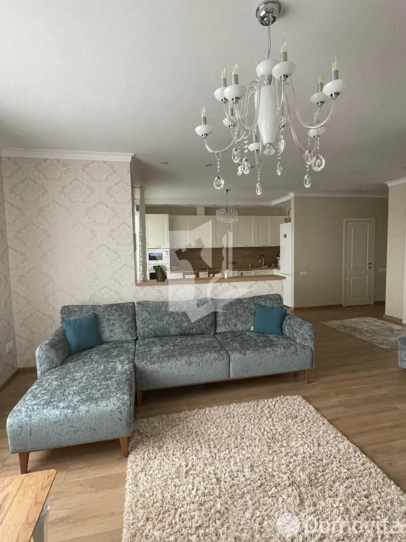 квартира, Минск, ул. Петра Мстиславца, д. 24, стоимость аренды 1 990 р./мес.