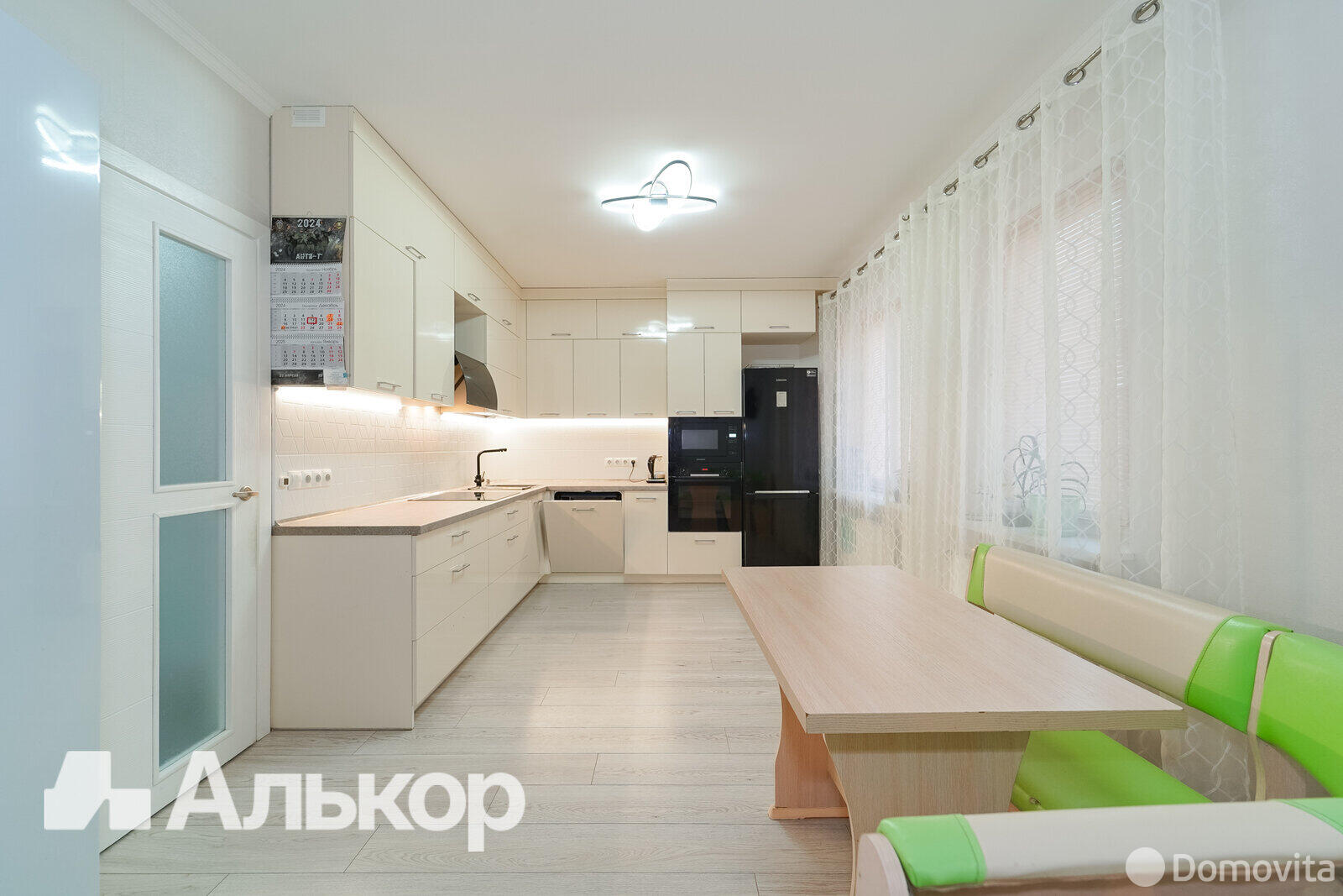 Купить 3-комнатную квартиру в Минске, ул. Виктора Турова, д. 3, 129900 USD, код: 1108414 - фото 2