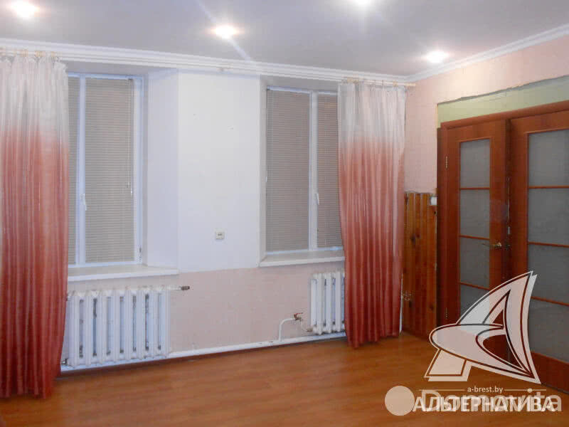 Купить 3-комнатную квартиру в Бресте, ул. Карла Маркса, 49500 USD, код: 1022404 - фото 1