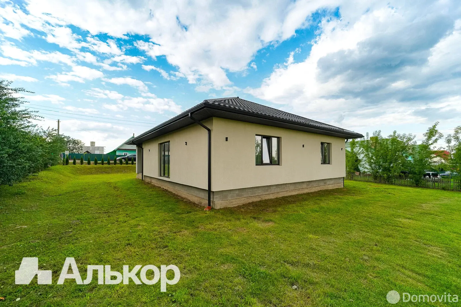 коттедж, Курково, ул. Школьная, д. 16 