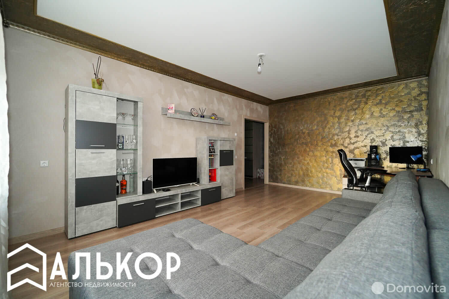 Продажа 3-комнатной квартиры в Прилуках, ул. Майская, д. 26, 79500 USD, код: 966490 - фото 1