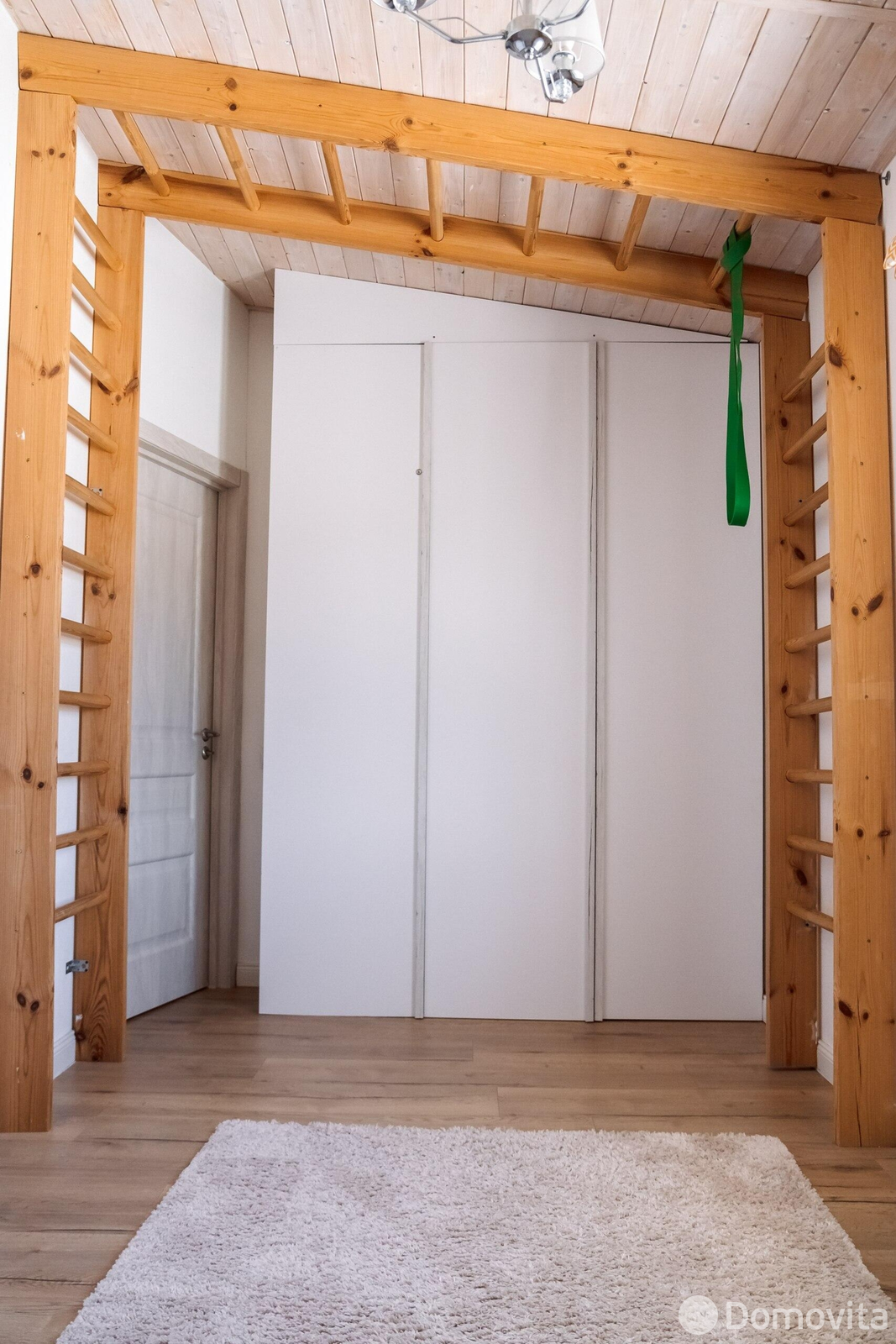 коттедж, Борщевник, 