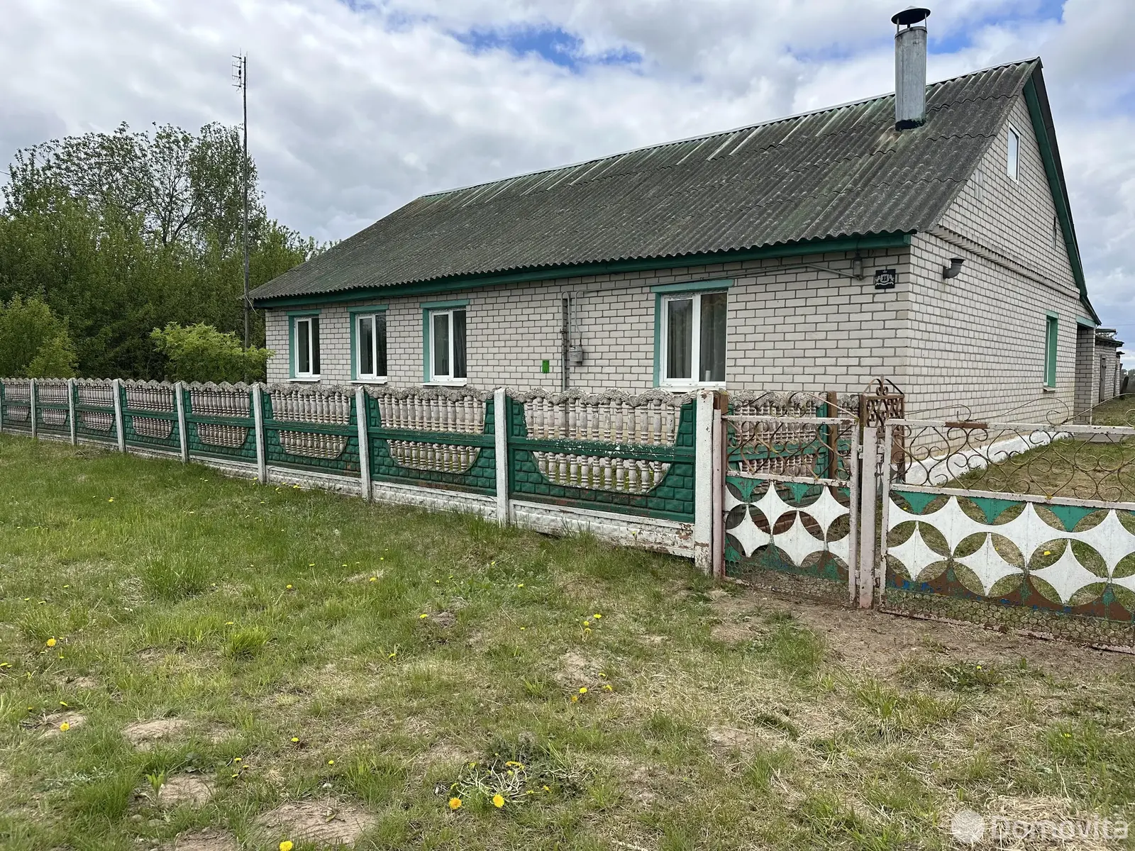 дом, Гусаки, ул. Космонавтов, д. 11 