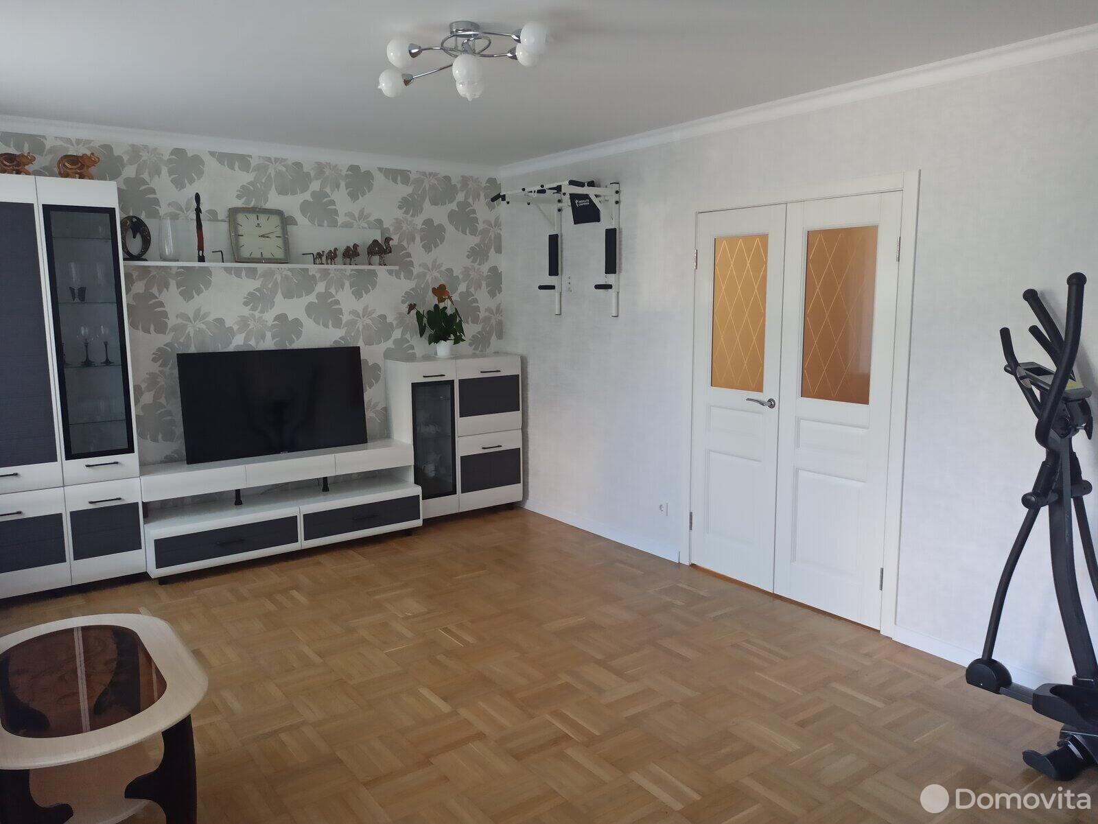 Продажа 3-комнатной квартиры в Ждановичах, ул. Парковая, д. 6, 97700 USD, код: 915788 - фото 1