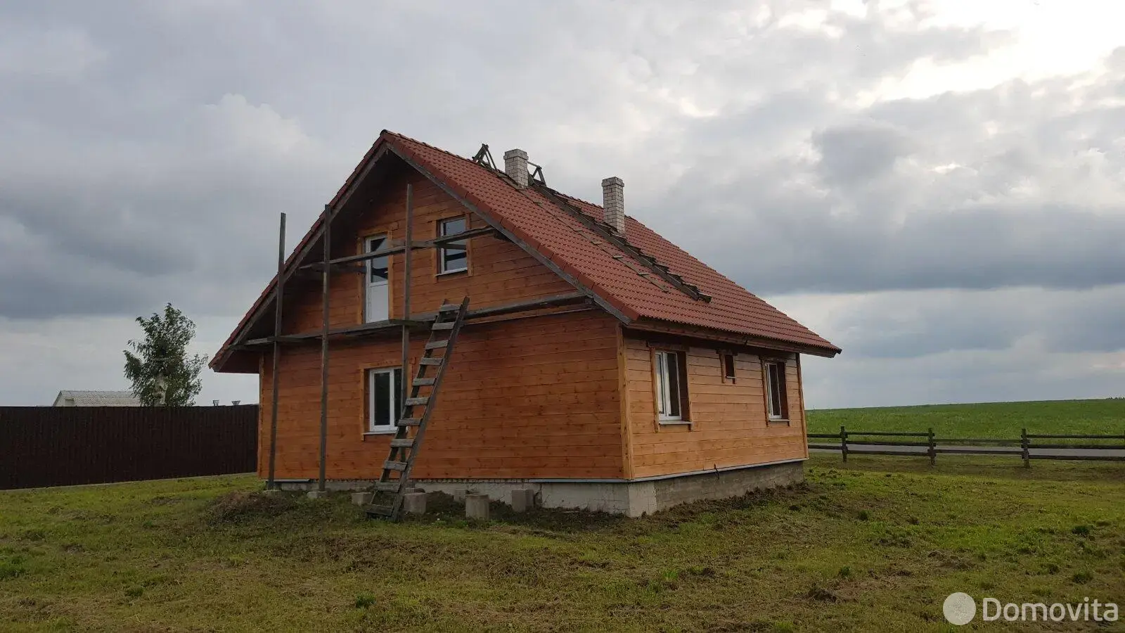 дом, Есьмановцы, ул. Центральная, д. 1/в 