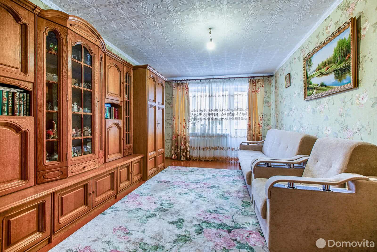Купить 2-комнатную квартиру в Логойске, ул. Советская, д. 37, 46500 USD, код: 967770 - фото 3
