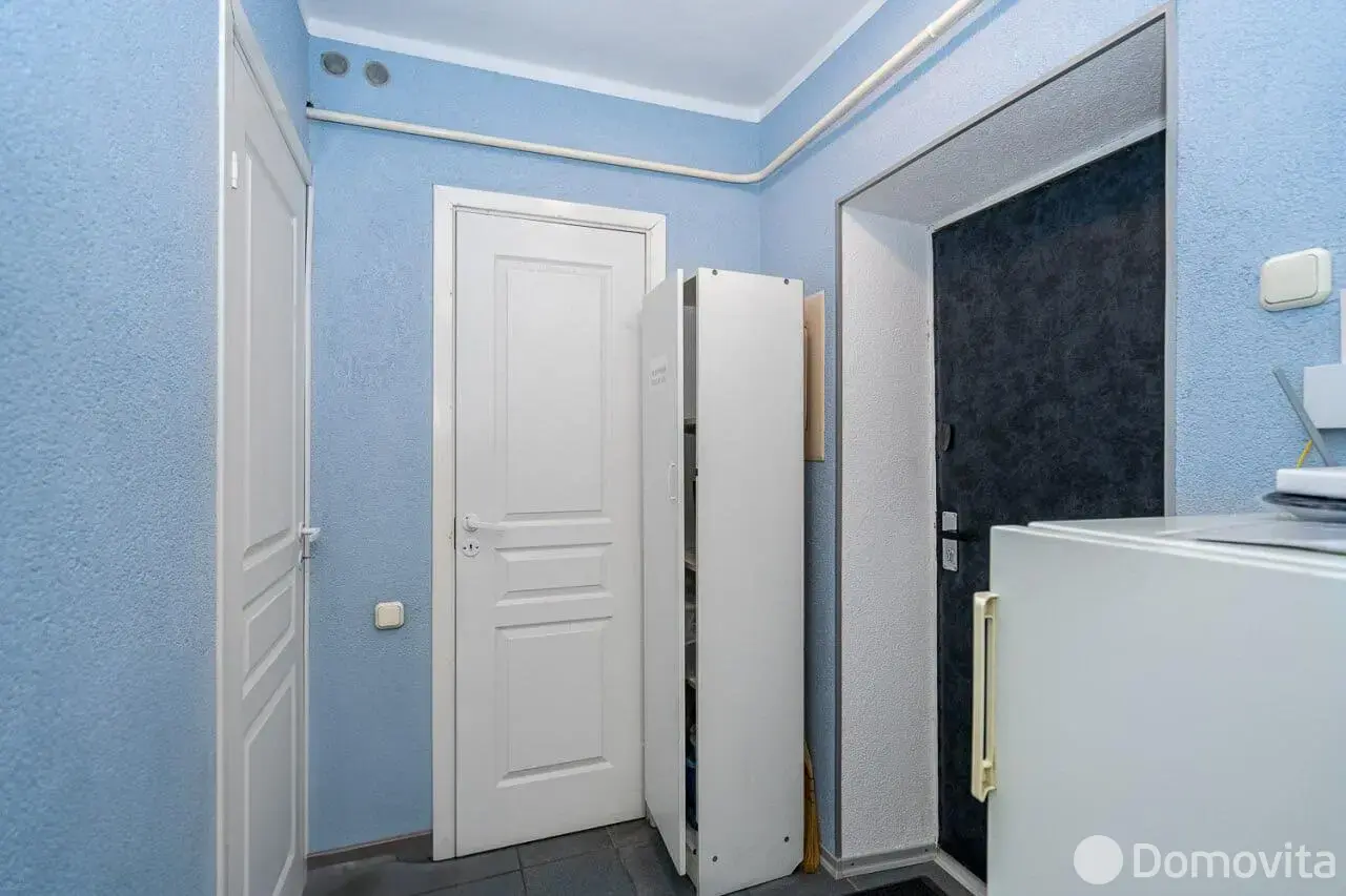 Цена продажи объекта сферы услуг, Лесной, ул. Мирная, д. 1