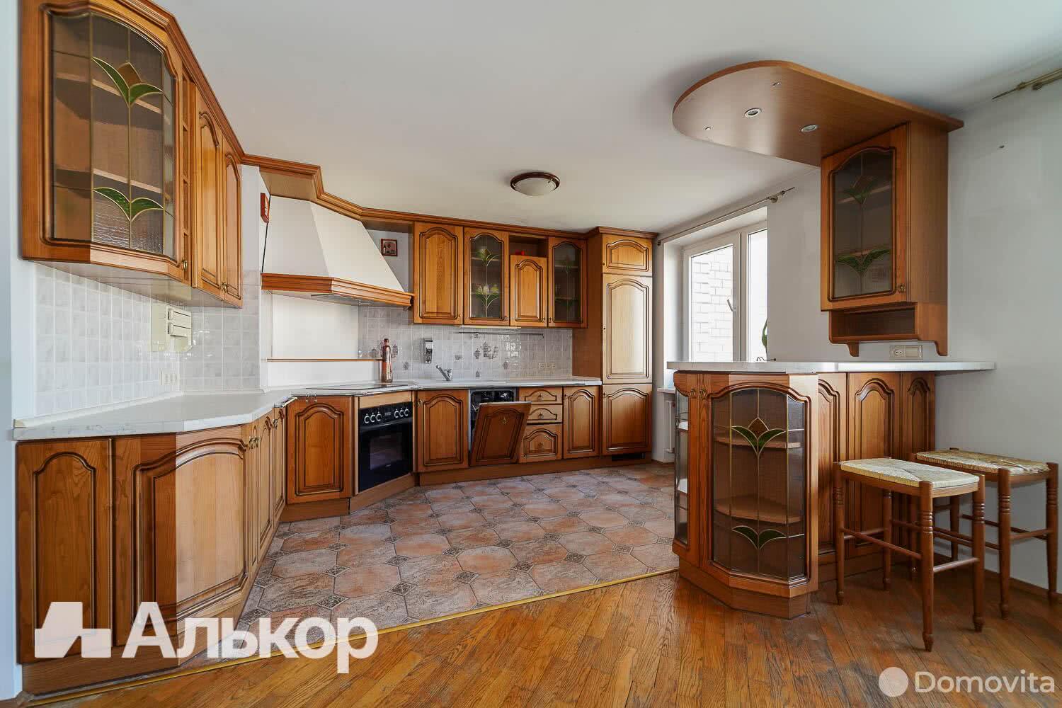 Купить 4-комнатную квартиру в Минске, Логойский тр-т, д. 10, 238000 USD, код: 1007133 - фото 2