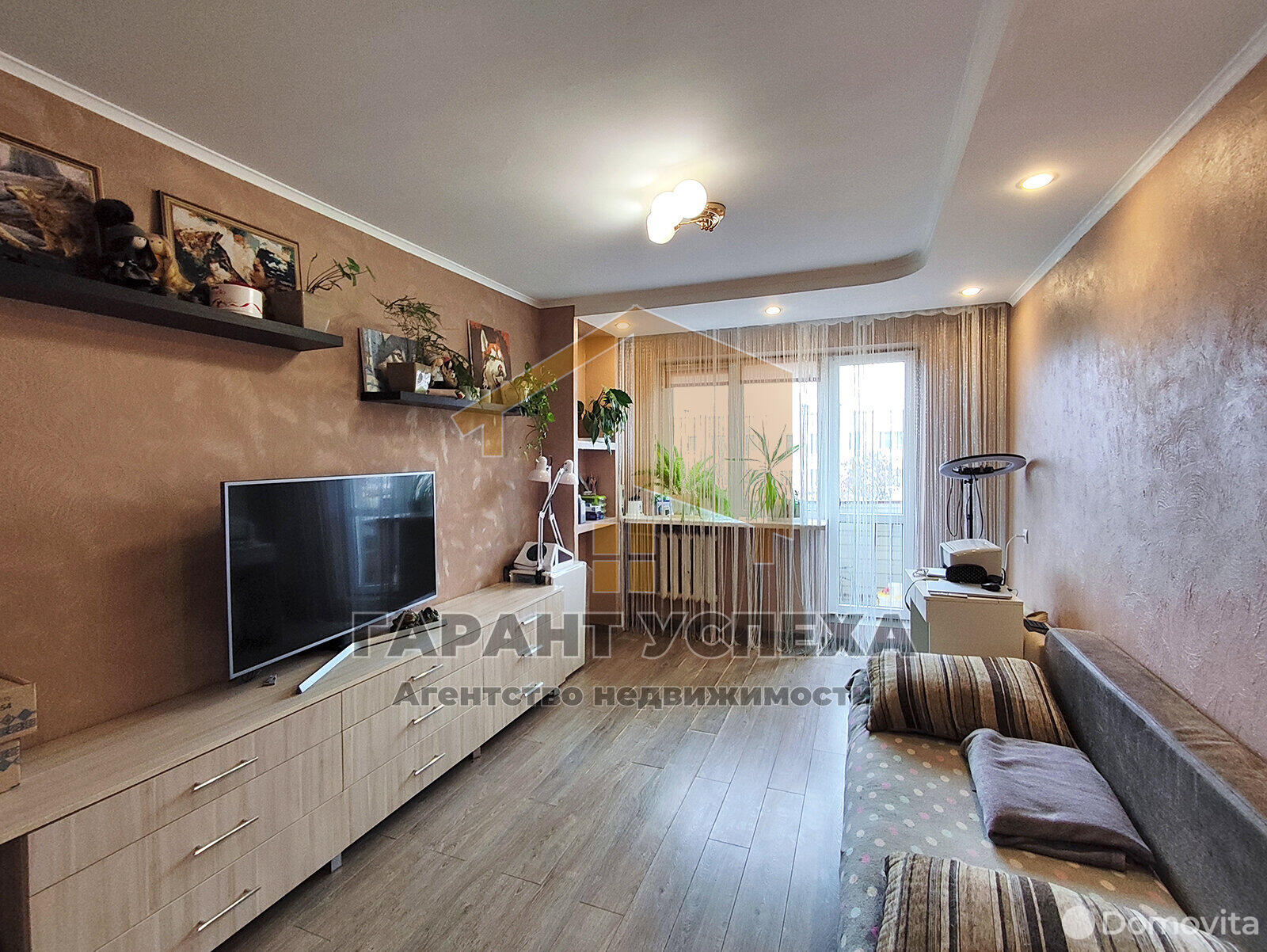 Купить 2-комнатную квартиру в Бресте, ул. Суворова, 49900 USD, код: 985867 - фото 1