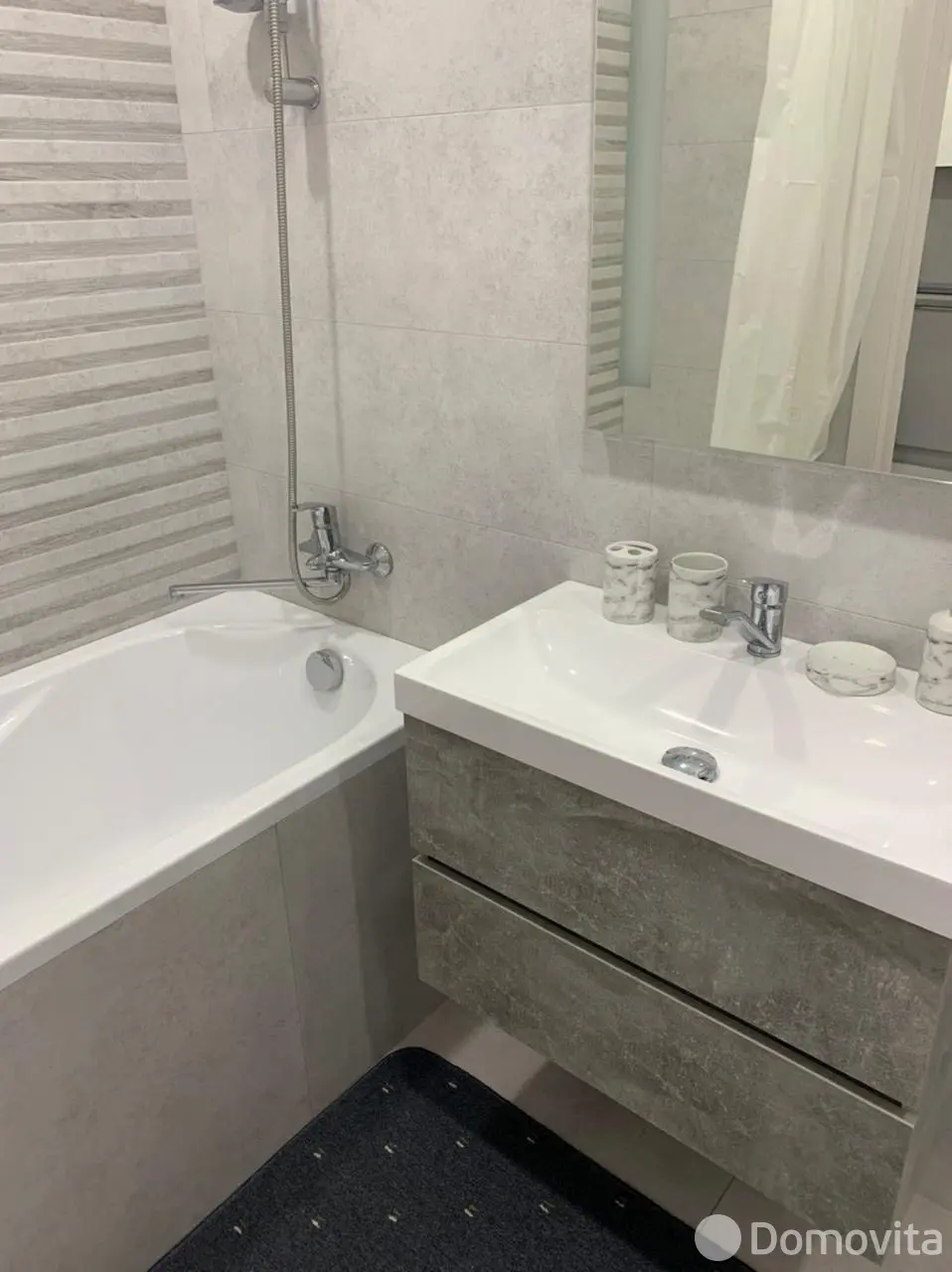 квартира, Минск, ул. Игоря Лученка, д. 13, стоимость аренды 1 250 р./мес.