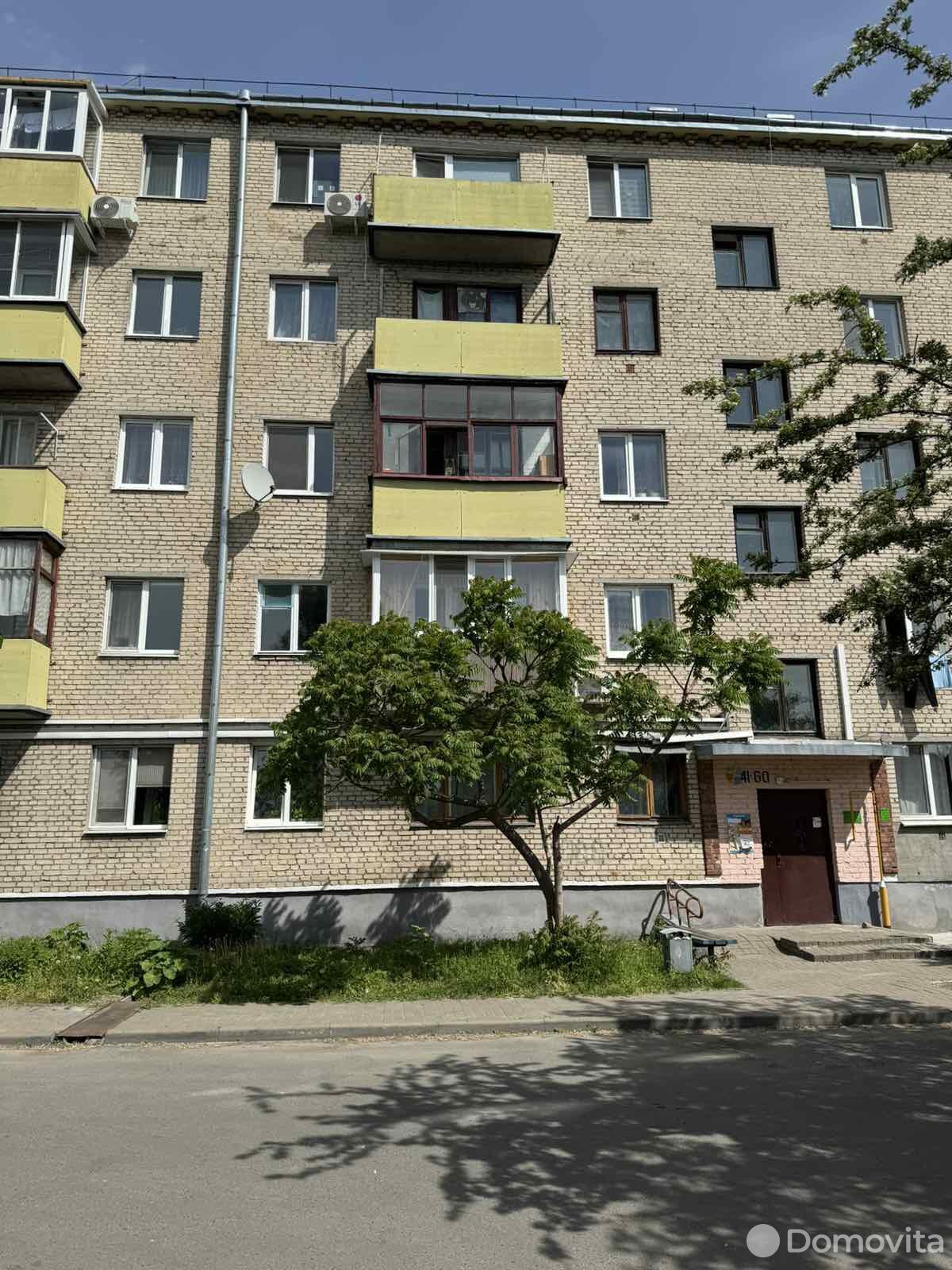 Купить 1-комнатную квартиру в Пинске, ул. Брестская, д. 43, 14000 USD, код: 1000470 - фото 1