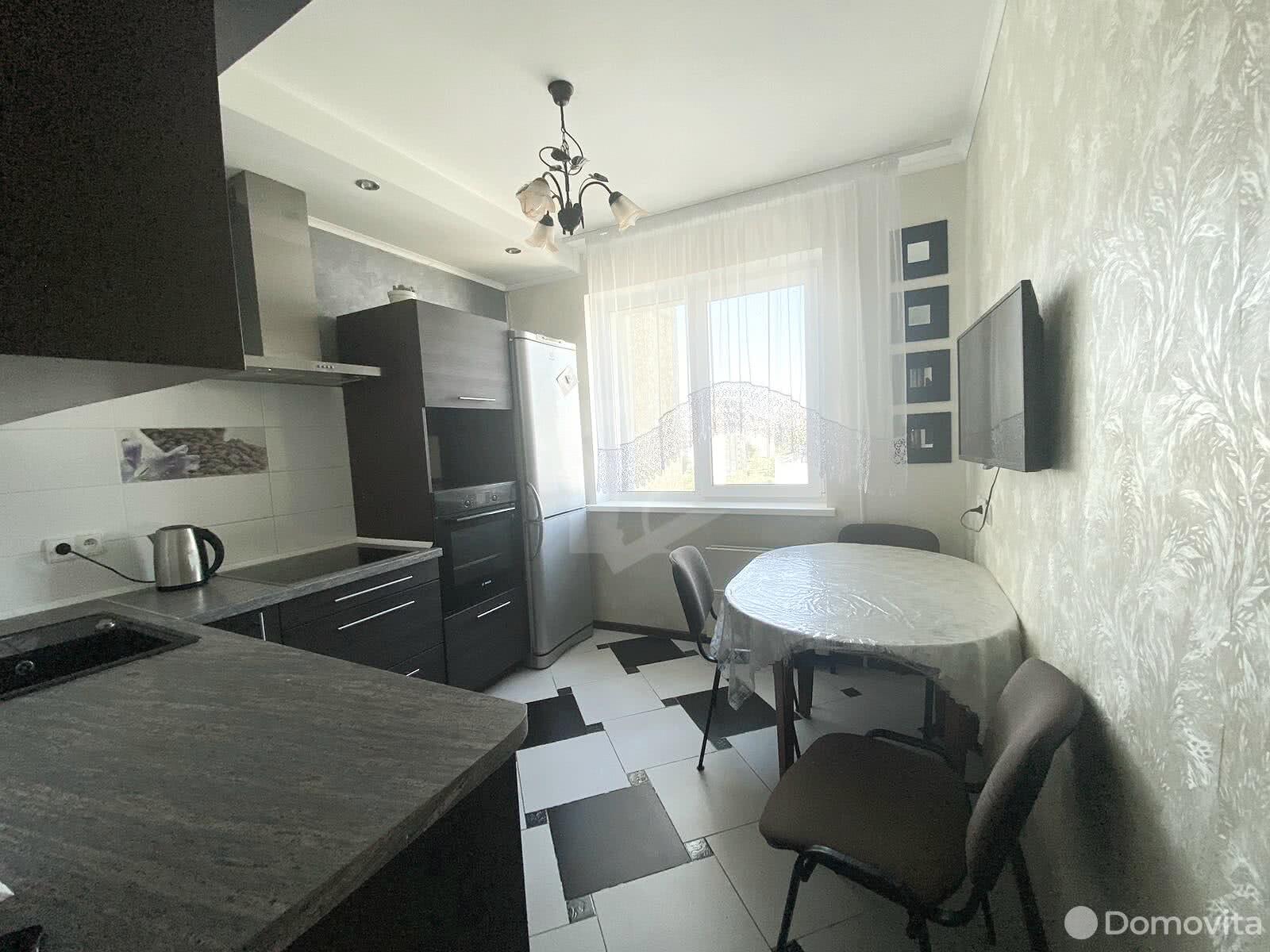 Купить 3-комнатную квартиру в Минске, ул. Одинцова, д. 31/2, 93000 USD, код: 1031867 - фото 1