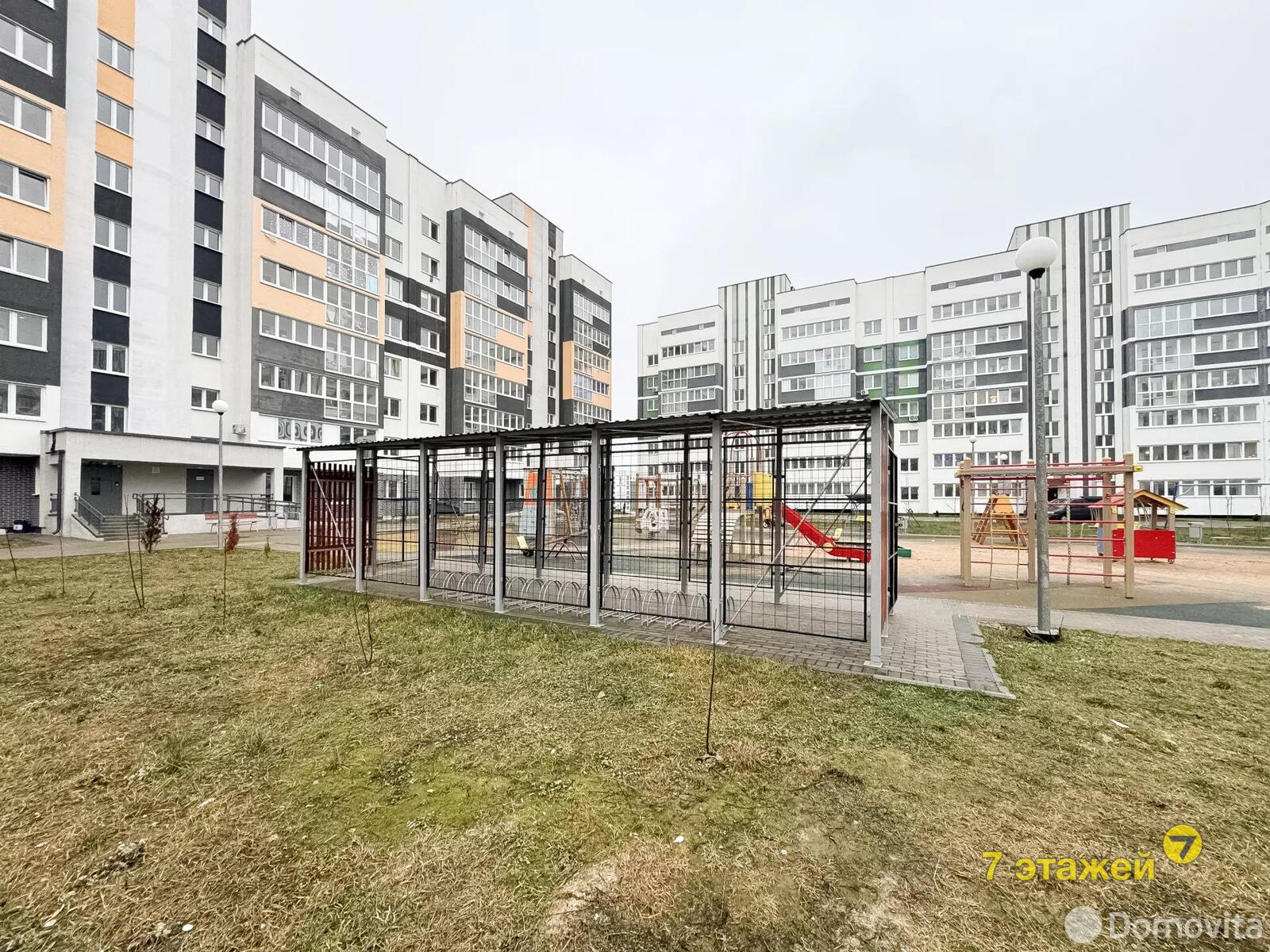 Купить 1-комнатную квартиру в Смолевичах, ул. Гавриила Тихова, д. 9, 45500 USD, код: 1113349 - фото 2