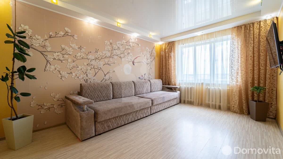 Купить 4-комнатную квартиру в Жодино, ул. Калиновского, д. 28, 67900 USD, код: 992770 - фото 1
